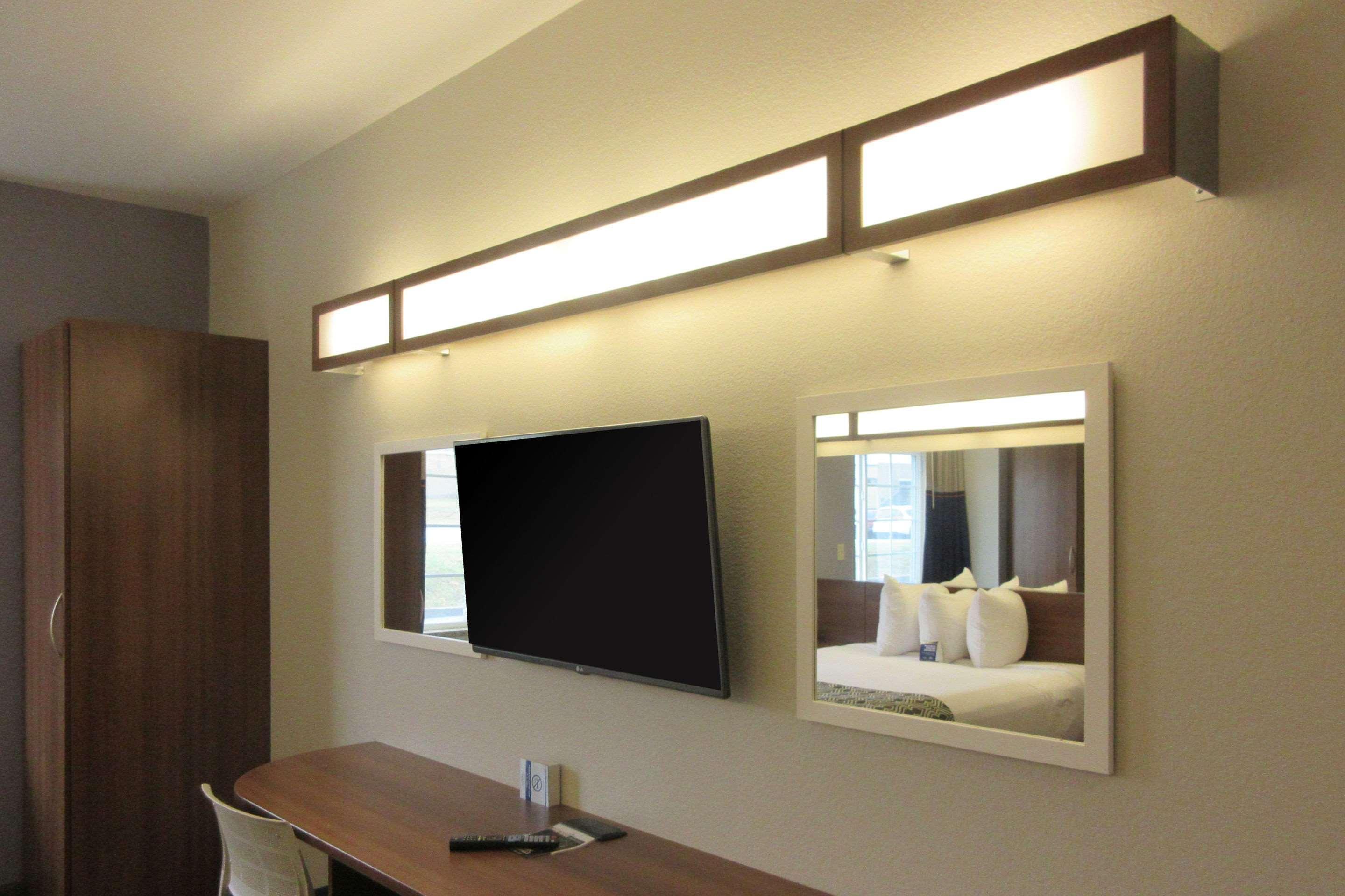 Quality Inn & Suites Caldwell I-77 Bagian luar foto