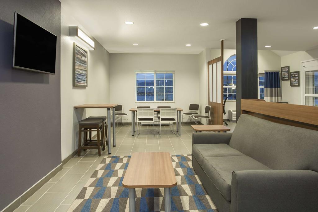 Quality Inn & Suites Caldwell I-77 Bagian luar foto