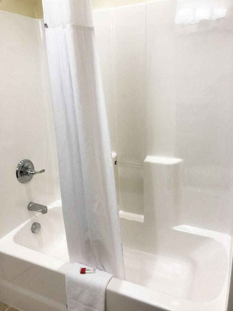 Quality Inn & Suites Caldwell I-77 Bagian luar foto